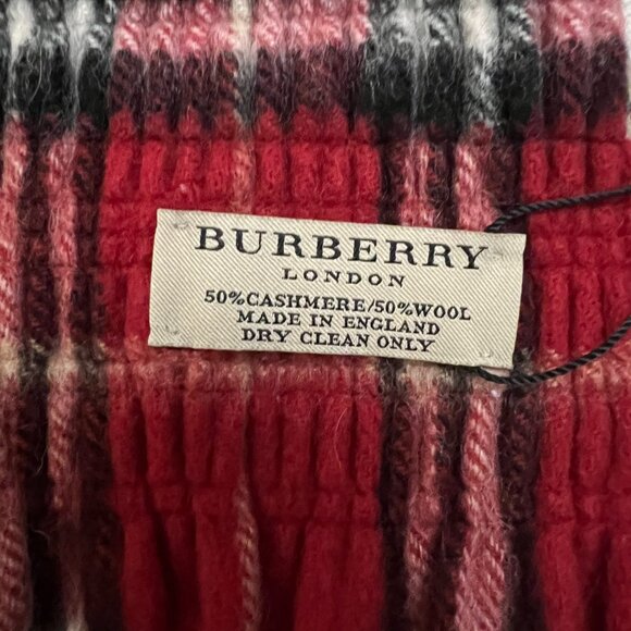 Burberry London Cherry Red Smocked SmockChech Chech Cashmere Wool Blend Scarf - Picture 3 of 5